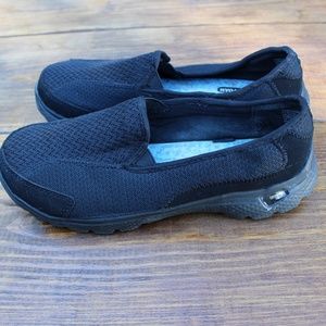 Black Sketchers Memory Foam Sneakers